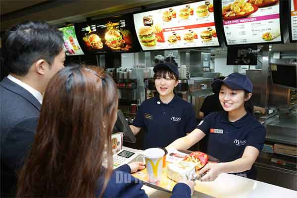 Du học sinh có được đi làm thêm không