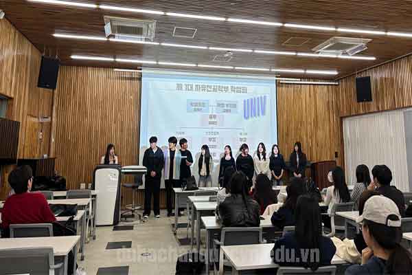 trường Đại học Hanshin